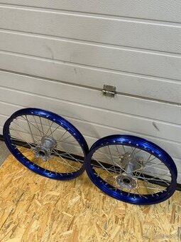 Nové Kolesa Yamaha YZF 250 / 450