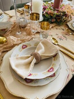 Krásna nepoužitá obedová súprava vhodná ako dar