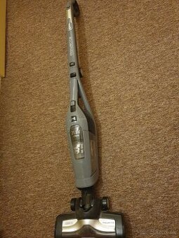 Predám za symbolickú cenu tyčový vysávač ROWENTA