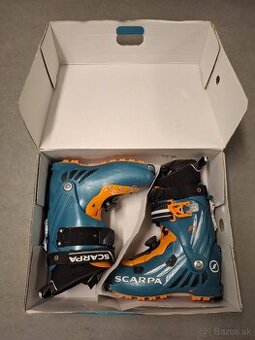 Scarpa č 44,5 + La Sportiva č 46