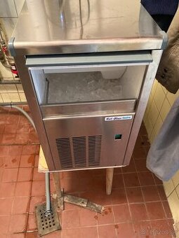 Vyrobnik ľadu/ice maker predaj prenajom na akcie