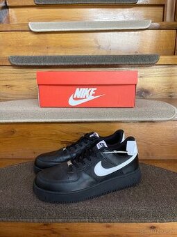 Nike Air Force 1 Low - čierne [size 45]