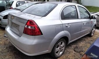 Chevrolet Aveo 1.4 2009 predám NÁRAZNÍK KAPOTA, SVETLO, MOTO