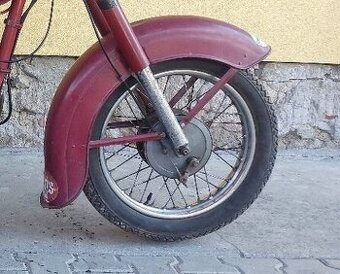 Kupim predny blatnik jawa 175 450/05 deluxe cervený