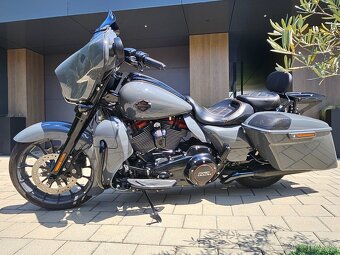 HARLEY DAVIDSON STREET GLIDE CVO 117
