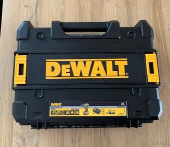 DEWALT kufrík