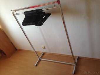 IKEA Stojan na oblečenie+vešiaky