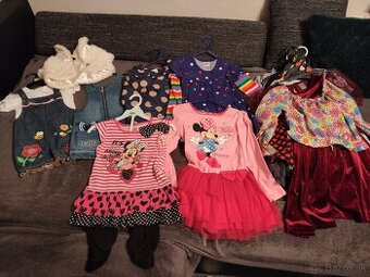 Balík dievčenského oblečenia