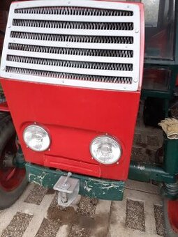 Traktor Zetor 8011