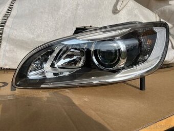Xenón ľavý VOLVO v60, s60