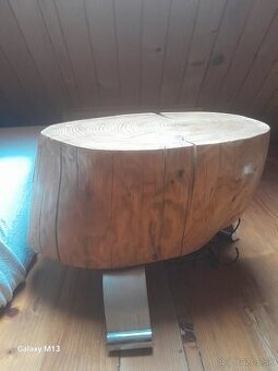 Predam stolik 10€