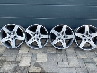 Mercedes GLA R18