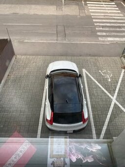 Predám Volvo XC40 T4 R-Design BEZNÍN MILD HYBRID