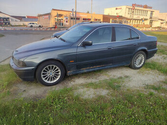 Predám BMW 520i