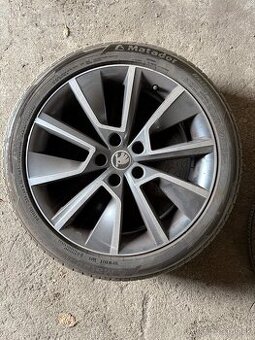 225/45/18 skoda octavia scout