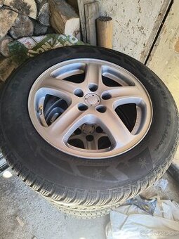 Predám zimnu sadu 195/65R15 5x100