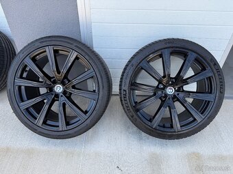 BMW X5 X6 X7 275/35 315/30 R22 5x112 Michelin letne