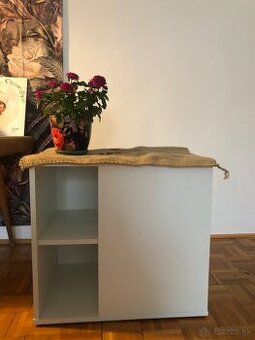 Tchibo biela polička