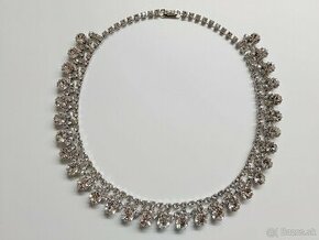 3 ks rôzne krasne bižu nahrdelniky