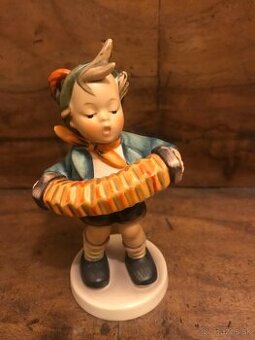 076 – Hummel, soška , porcelán, Harmonikár