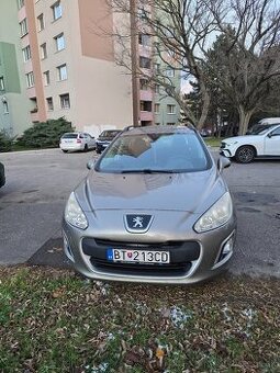 Predam peugeot 308SW rocnik 2013  199 500km 1majitel