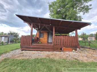 Záhradná chatka na udržiavanom pozemku na okraji kúpeľného