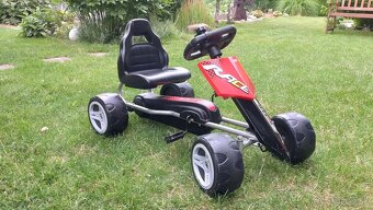 Detská šľapacia kára