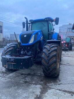 Traktor New Holland