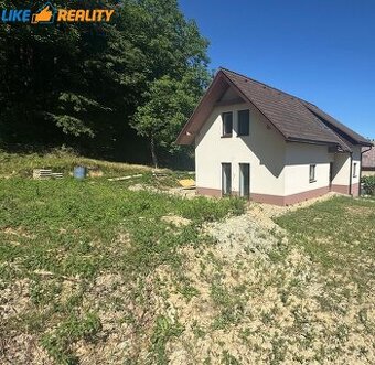 EXKLUZÍVNE:PREDAJ RODINNÝ DOM V OBCI BELUŠA-MIESTNA ČASŤ POD