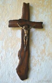 Kríž z morušového dreva 1