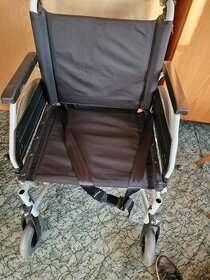 invalidný vozík, šírky sedu 48 cm