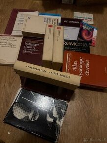 Predám veľa rôznych lekárskych knih