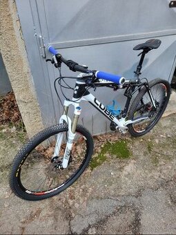 Celoodpruzeny bicykel CUBE