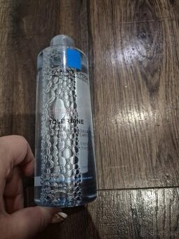 la roche micelarna voda