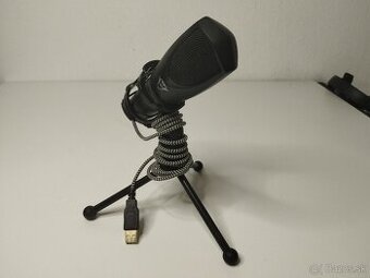 Predám mikrofón s trojnožným stojanom