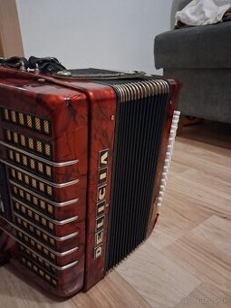 Predam zanovny akordeon pre zaciatocnika...