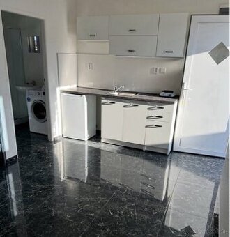 Dom s 5 apartmánmi Nitra časť Lužianky