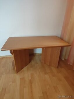 Konferenčný stolík