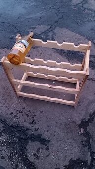 Stojan na víno alebo iné nápoje