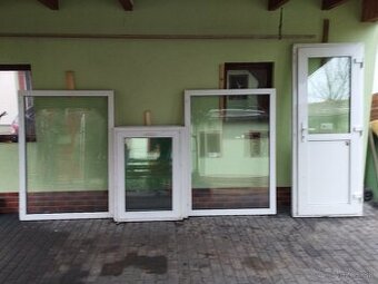 Plastové dvere a okná