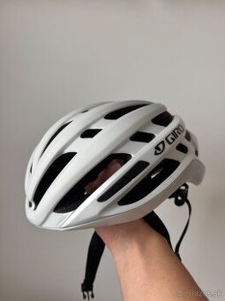 Cyklistická prilba Giro