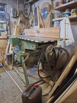 Hoblovačka zrovnávačka