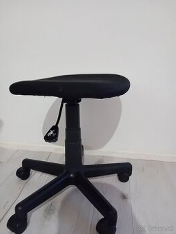 Kancelarska stolicka