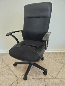 Darujem kancelársku stoličku