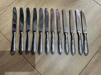 Nože s rôznym dekorom