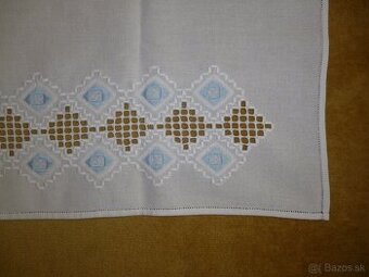 dečka, obrus na stôl - ručná práca