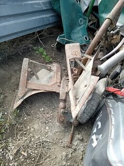 Otočný pluh na d ojklesovy malotraktor