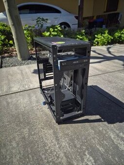 Počítačova skriňa Fractal Design Focus G
