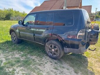 Predám Mitsubishi Pajero IV