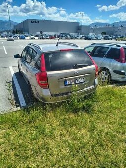 Hľadám majiteľa Kia ceed odstavená dlhodobo na parkovisku KM